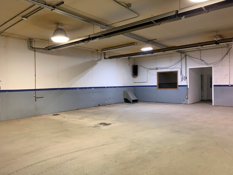 More Photos Of 5629 Bob Ln, Black Hawk Warehouse For Lease