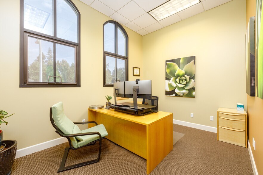 More Photos Of 205-245 Foss Creek Cir, Healdsburg Office For Sale