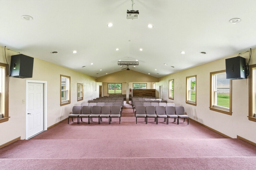 More Photos Of 13908 Dixie Hwy, Louisville Religious Facility For Sale