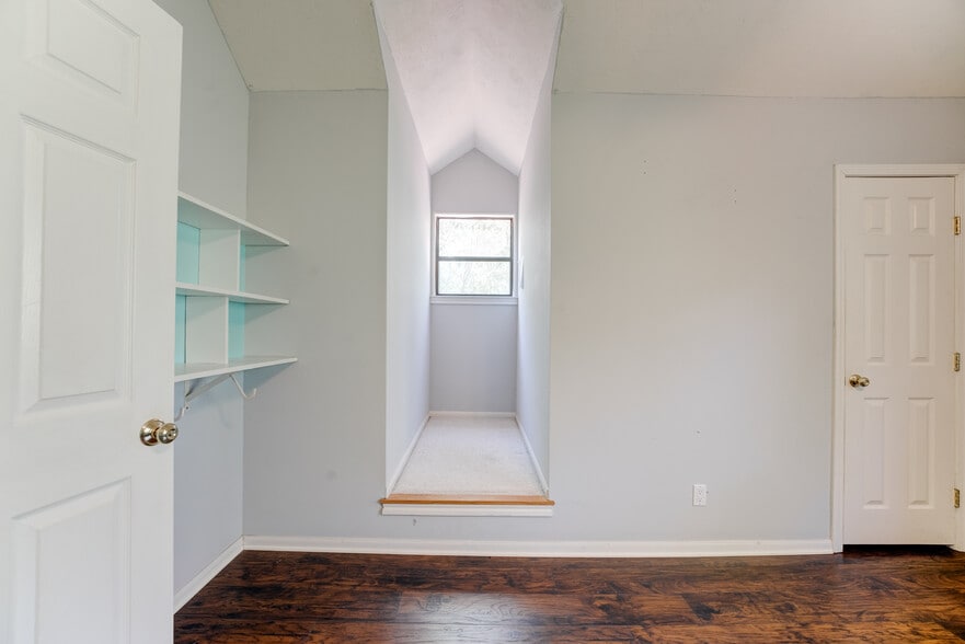 More Photos Of 19323 Belleau Wood Dr, Humble Flex For Sale