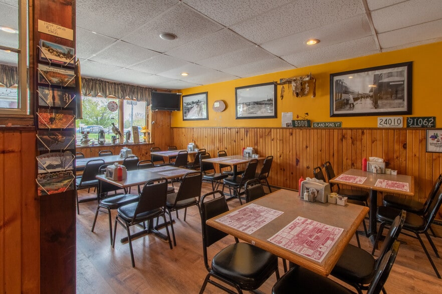 More Photos Of 18 Cross St, Brighton Restaurant For Sale