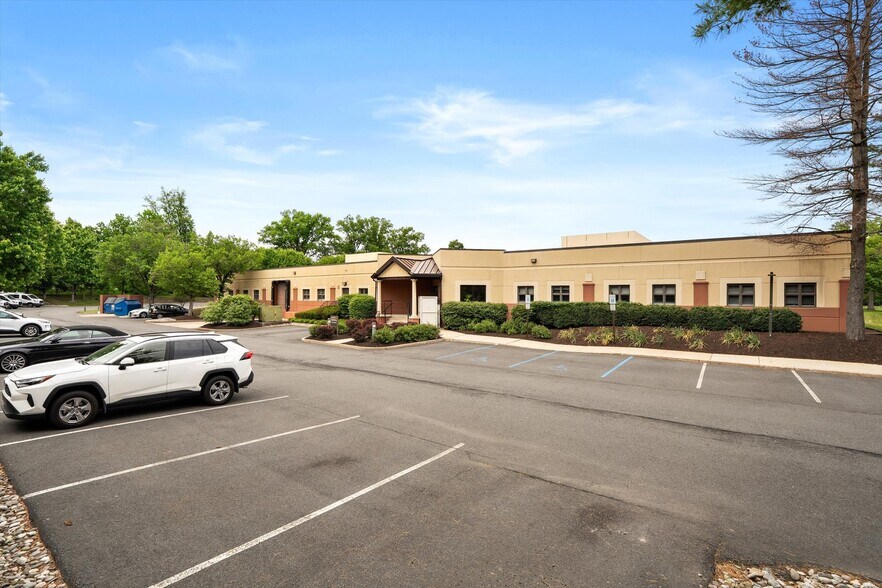 More Photos Of 15 Roszel Rd, West Windsor Office For Sale