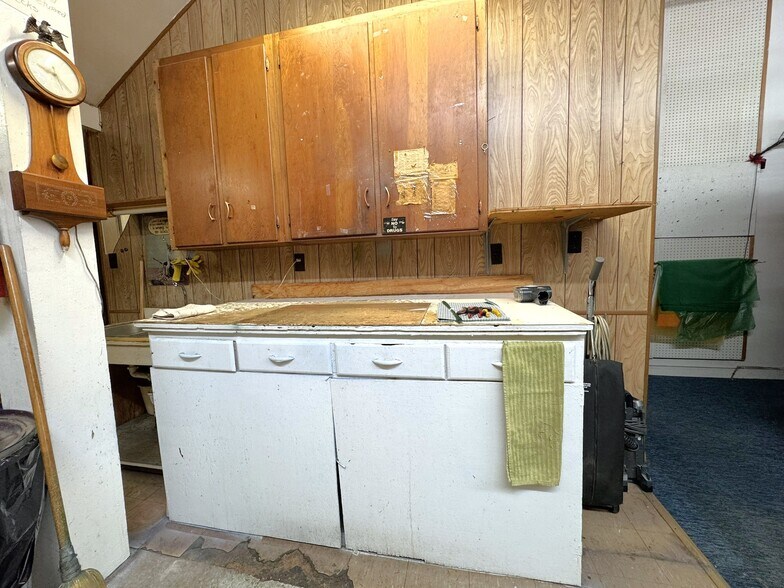 More Photos Of 366 Main St, Grantsville Storefront Retail Office For Sale