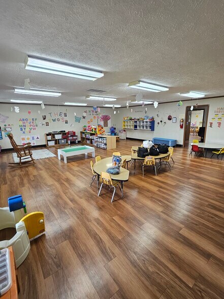 More Photos Of 325 E Main St, Brownsburg Daycare Center For Lease