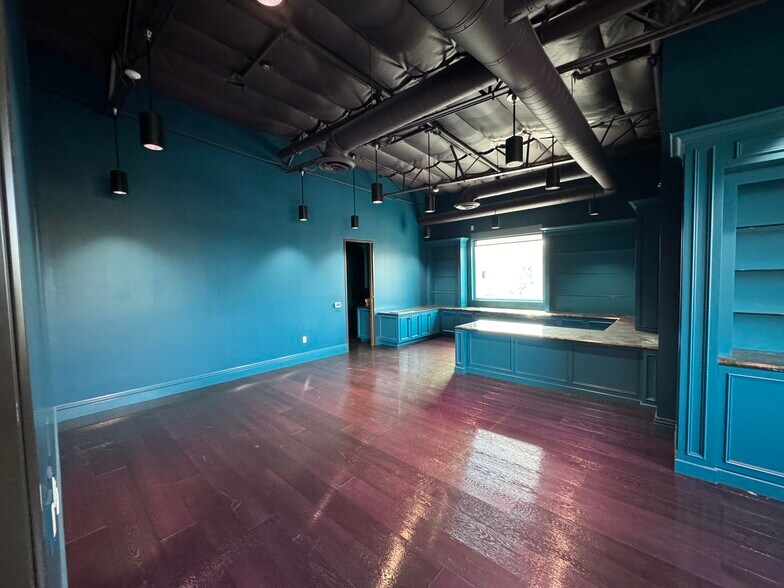 More Photos Of 21010 S Figueroa St, Carson Showroom For Sale