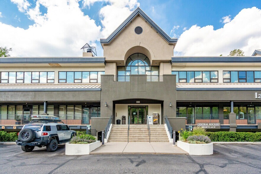 More Photos Of 30 Benchmark Rd, Avon Office For Sale