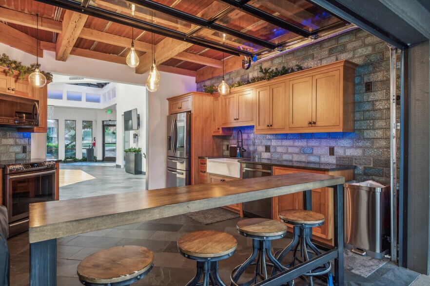 More Photos Of 1230 Fryar Ave, Sumner Coworking Space