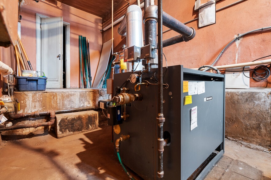 More Photos Of 71 S Washington St, Oxford Religious Facility For Sale