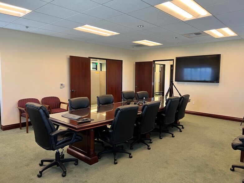 More Photos Of 2400 E Gonzales Rd, Oxnard General Retail For Lease