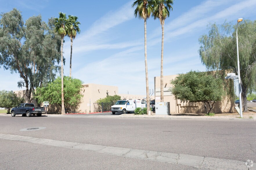 More Photos Of 2450 E Chambers St, Phoenix Warehouse For Lease
