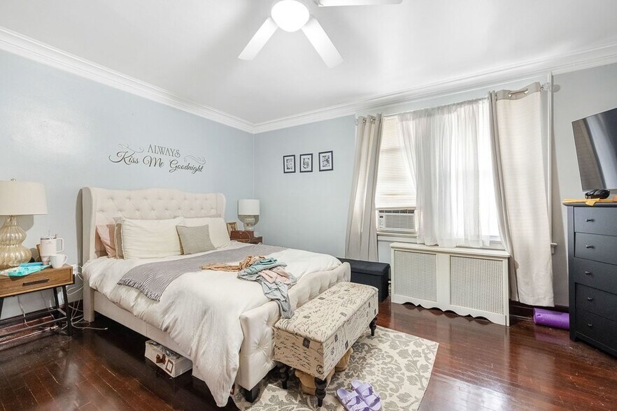 More Photos Of , Clifton Unknown For Sale