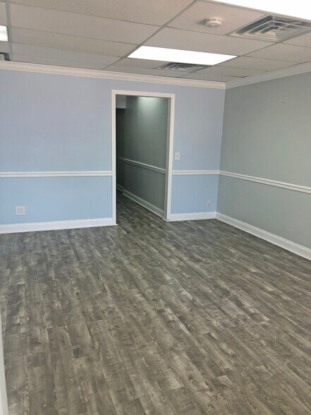 More Photos Of 435 Hollywood Ave, Fairfield Freestanding For Lease