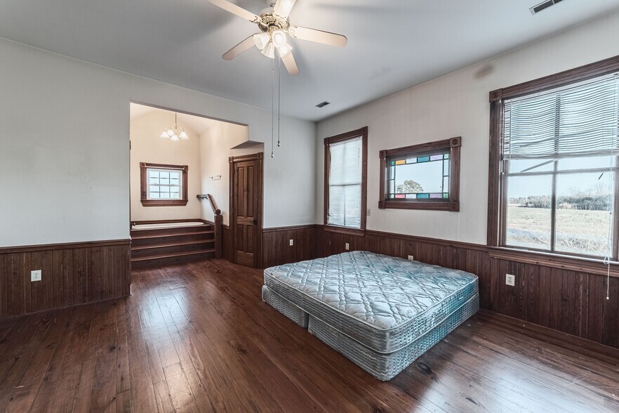 More Photos Of , Marion Unknown For Sale