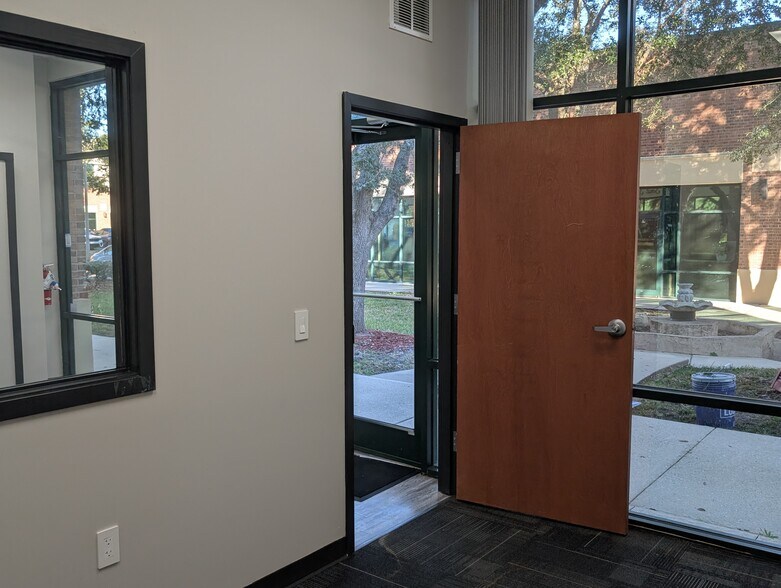 More Photos Of 12276 San Jose Blvd, Jacksonville Medical For Lease