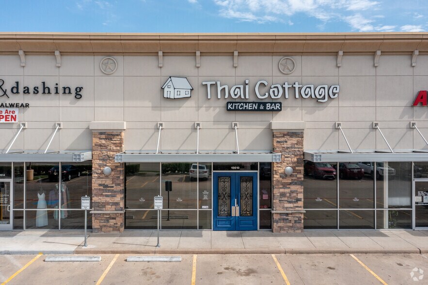 More Photos Of 19610-19740 Katy Fwy, Houston Unknown For Lease