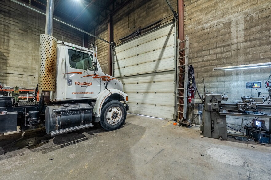 More Photos Of 9 Hawk St, Nanticoke Industrial For Sale