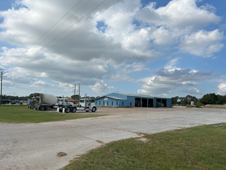 More Photos Of 19754 FM 39, Iola Warehouse For Sale