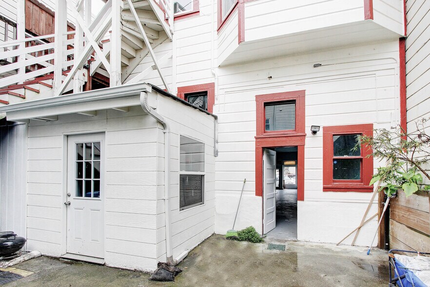 More Photos Of 2549 Irving St, San Francisco Storefront Retail Residential For Lease