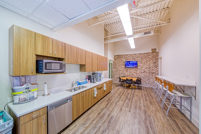 More Photos Of 400 Chastain Center Blvd, Kennesaw Office For Lease
