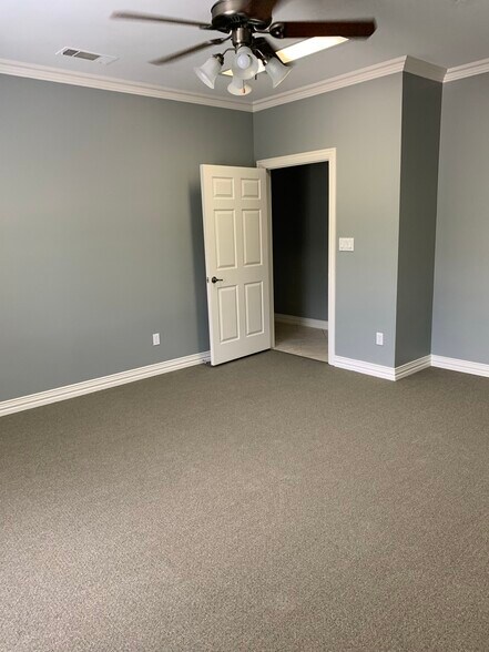 More Photos Of 423 Keller Pky, Keller Office For Lease