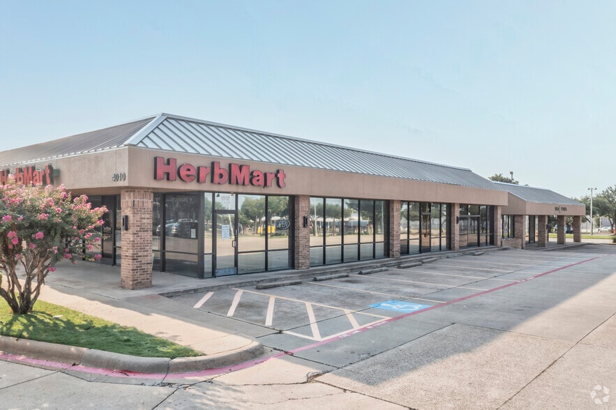 More Photos Of 4010 W 15th St, Plano Unknown For Lease