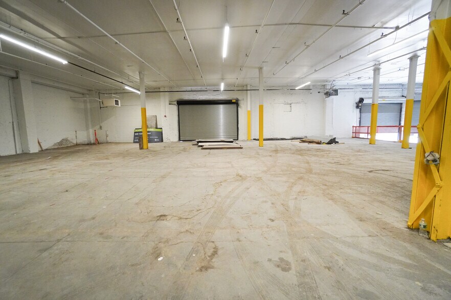 More Photos Of 845 E 136th St, Bronx Warehouse For Sale