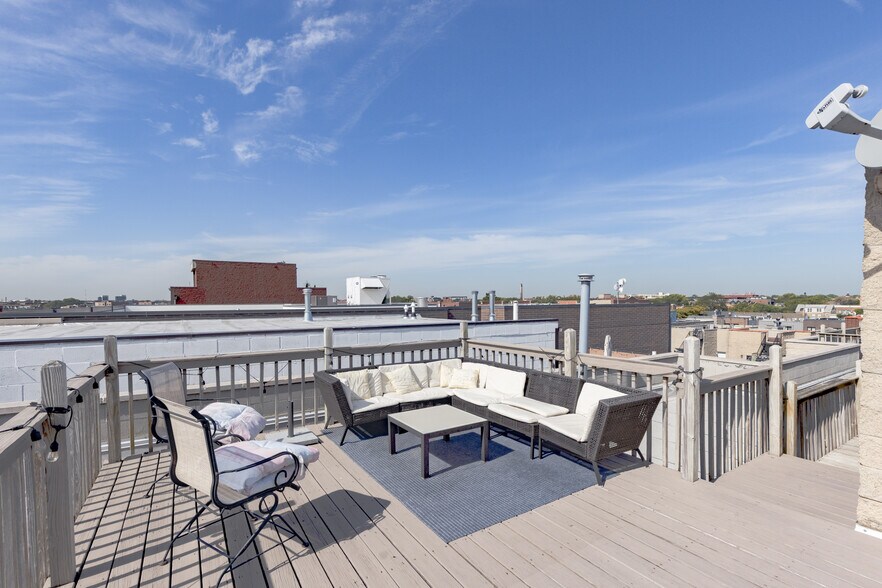 More Photos Of 1532 W Fullerton Ave, Chicago Storefront Retail Residential For Sale