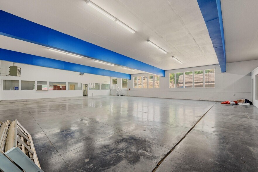 More Photos Of 422-426 E Main St, Trinidad Auto Dealership For Sale