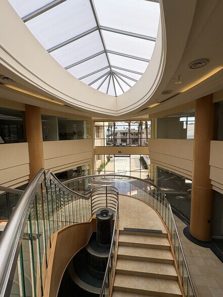 More Photos Of 74199 El Paseo Dr, Palm Desert Unknown For Lease