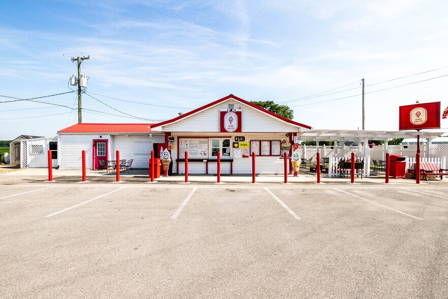 More Photos Of 961 E High St, Hicksville Restaurant For Sale