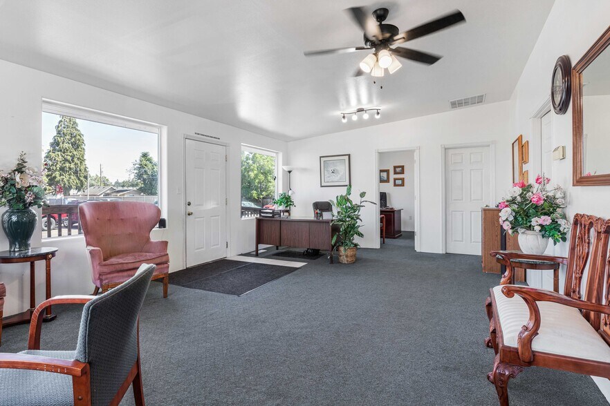 More Photos Of 3897 Main St, Springfield Auto Dealership For Sale