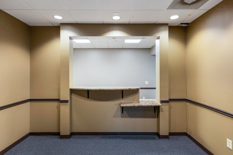 More Photos Of 245 Village Center Pky, Stockbridge Medical For Lease