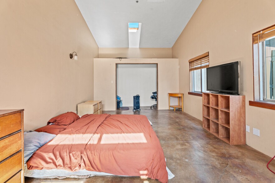 More Photos Of 4300 Young Creek Rd, Ukiah Specialty For Sale