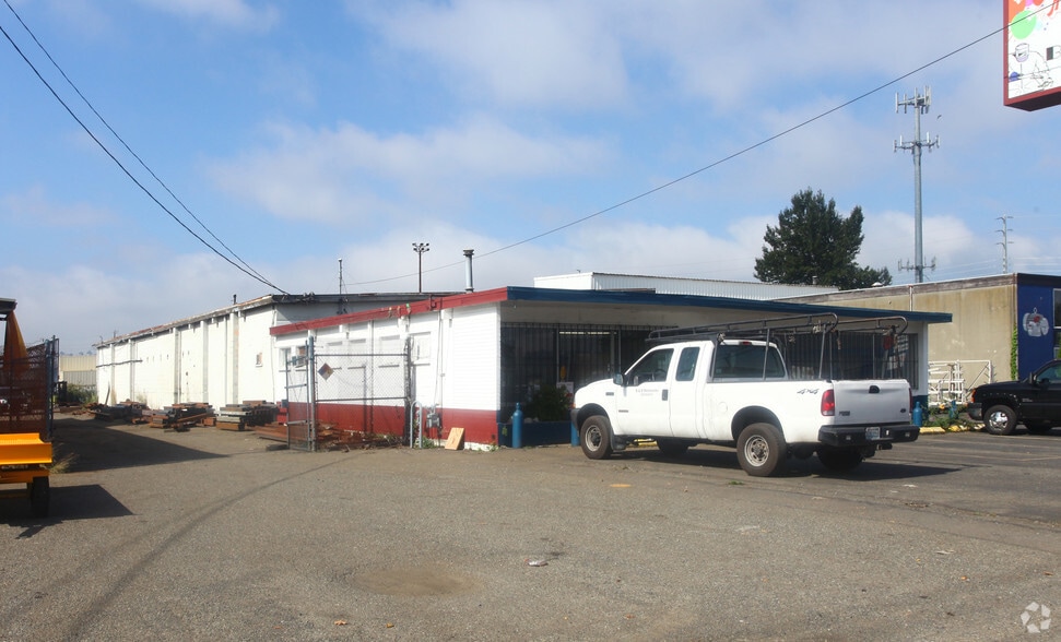 More Photos Of 1938 Milwaukee Way, Tacoma Warehouse For Lease