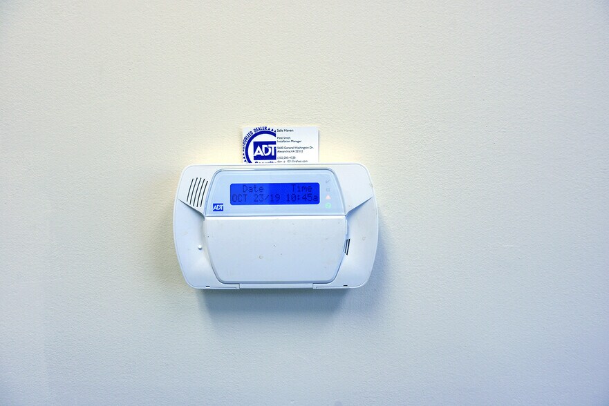 More Photos Of 9107 Industry Dr, Manassas Park Warehouse For Lease