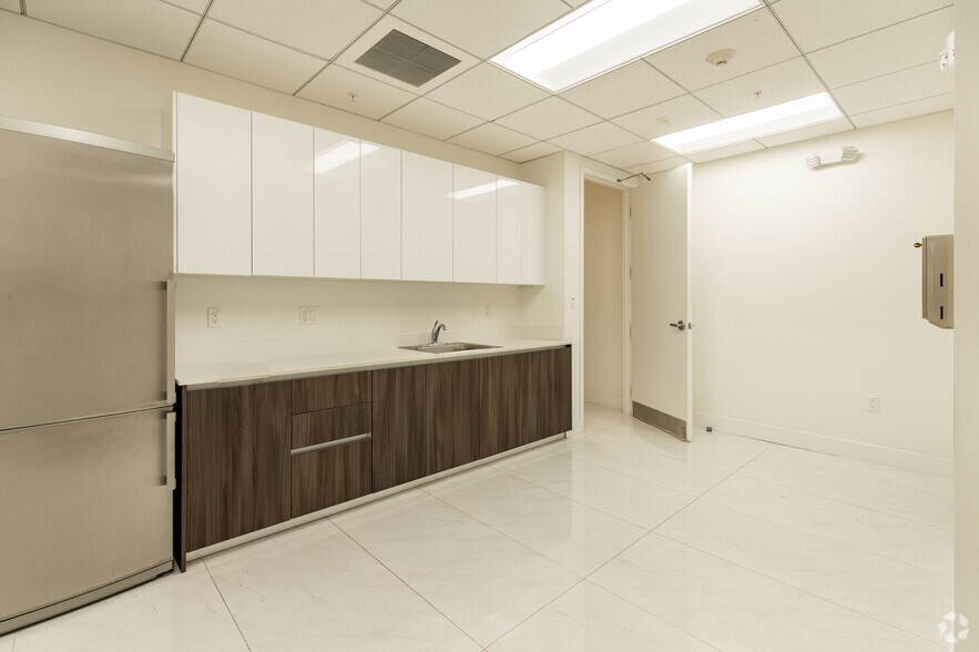 More Photos Of 301 Altara Ave, Coral Gables Apartments For Sale