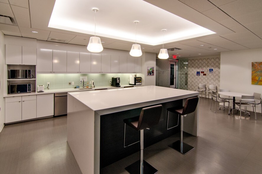 More Photos Of 2101 L St NW, Washington Office For Sale