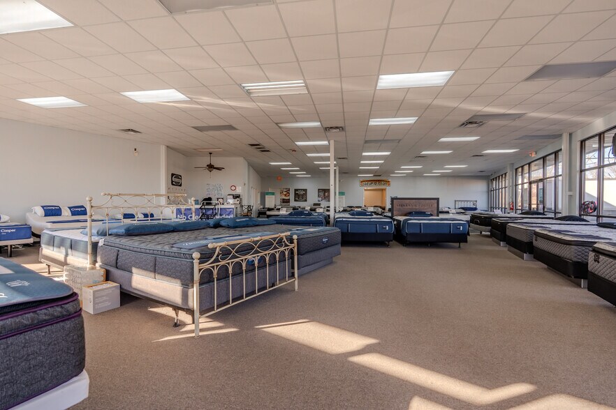 More Photos Of 1088 S Pendleton St, Easley Freestanding For Lease