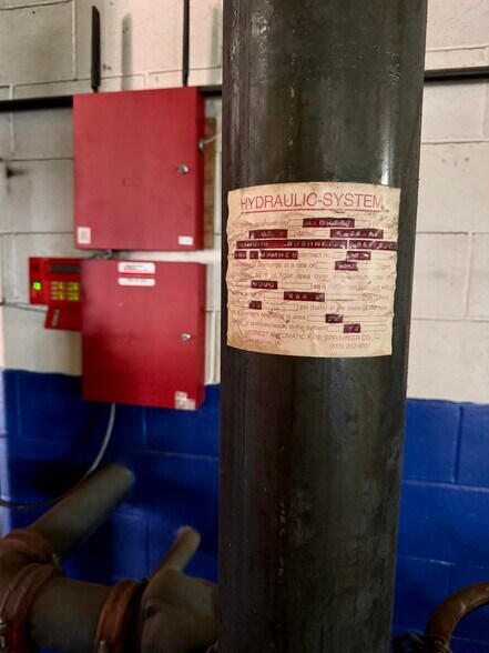 More Photos Of 205 W Main St, Bushnell Industrial For Sale