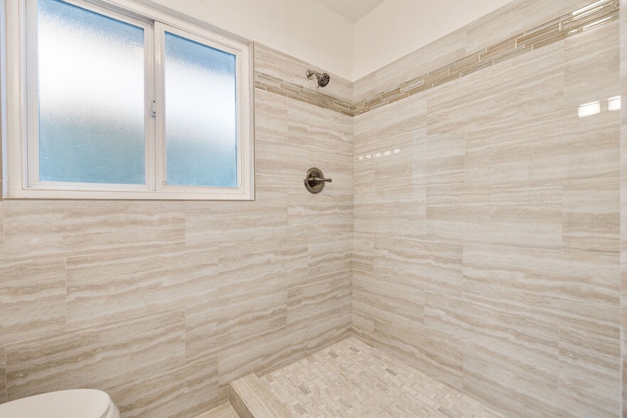 More Photos Of 1425 S Via Soledad, Palm Springs Apartments For Sale