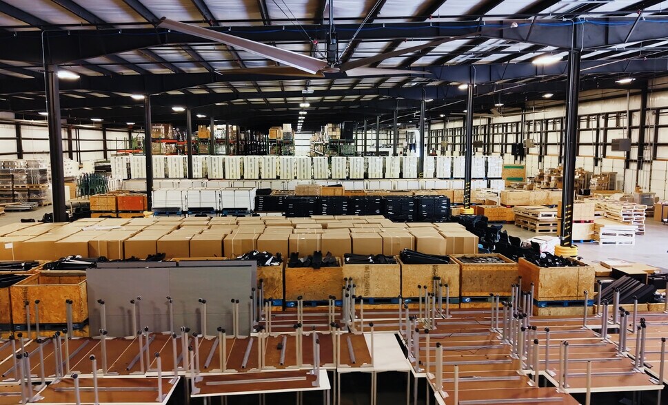 More Photos Of 2601 SE J St, Bentonville Warehouse For Lease