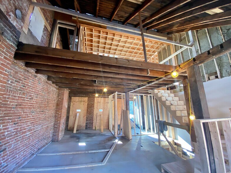 More Photos Of 29-31 Paige St, Lowell Office For Sale