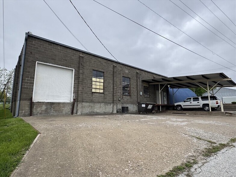 More Photos Of 51 S Rubey St, Macon General Retail For Sale