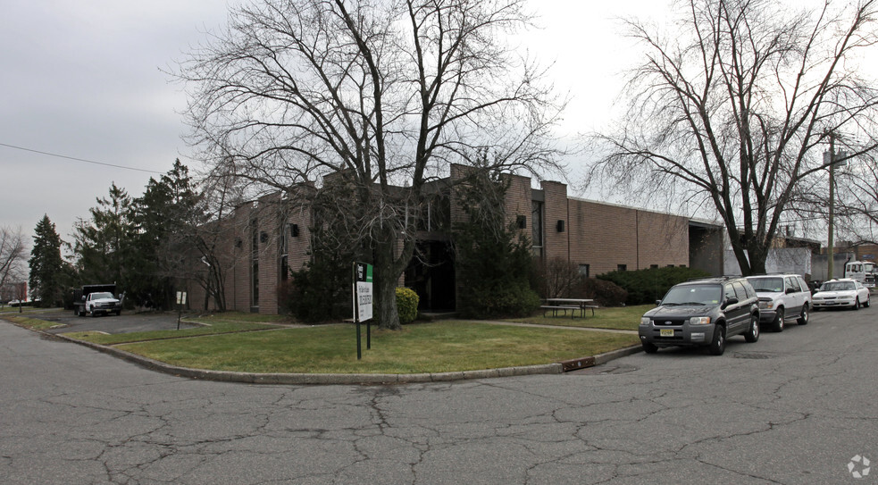 Primary Photo Of 75 Triangle Blvd, Carlstadt Warehouse For Sale