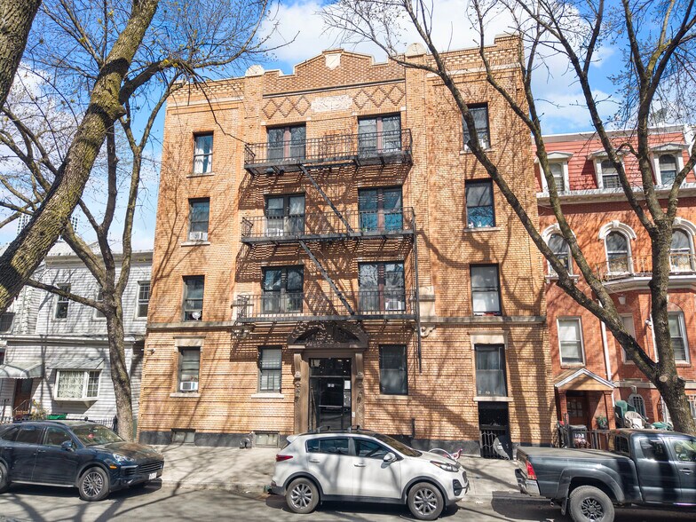 More Photos Of 93-95 India St, Brooklyn Apartments For Sale