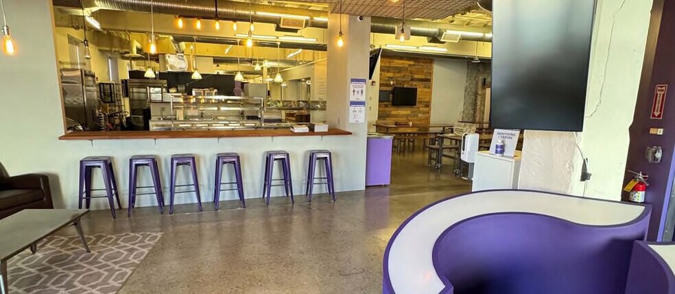 More Photos Of 99 E Main St, Columbus General Retail For Lease
