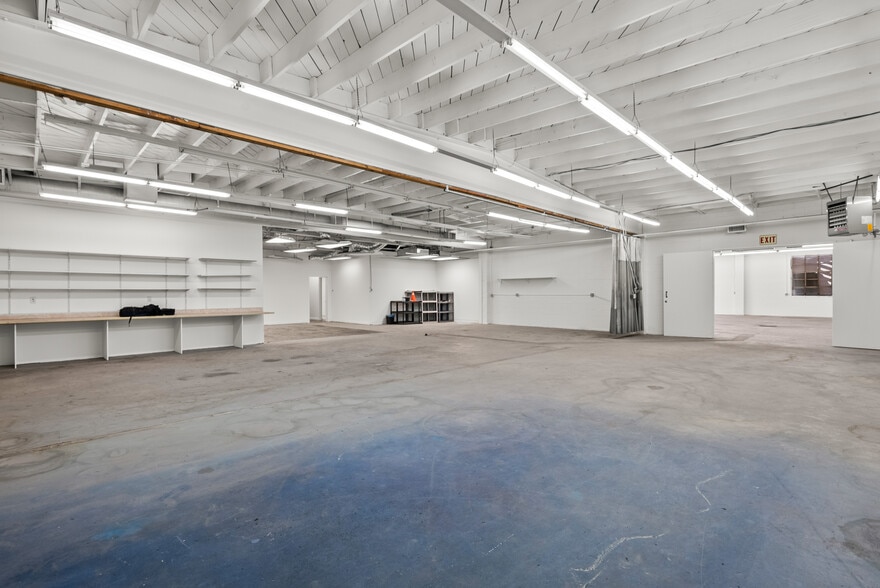 More Photos Of 7225 Fulton Ave, North Hollywood Warehouse For Sale