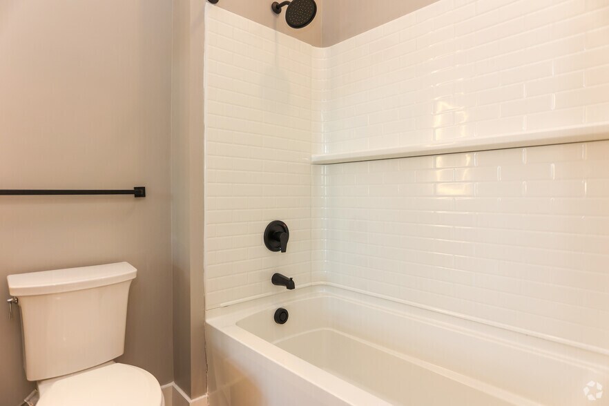 More Photos Of 201 N Church St, Mooresville Apartments For Lease