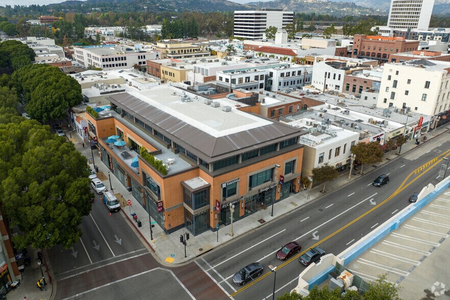 More Photos Of 61 S Fair Oaks Ave, Pasadena Restaurant For Lease