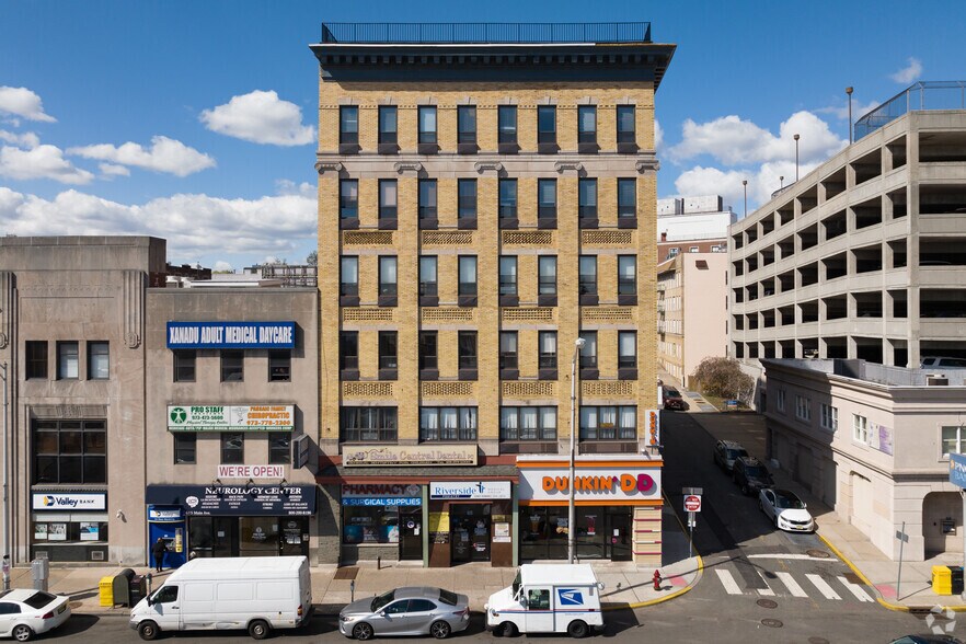 More Photos Of 625 Main Ave, Passaic Office For Sale